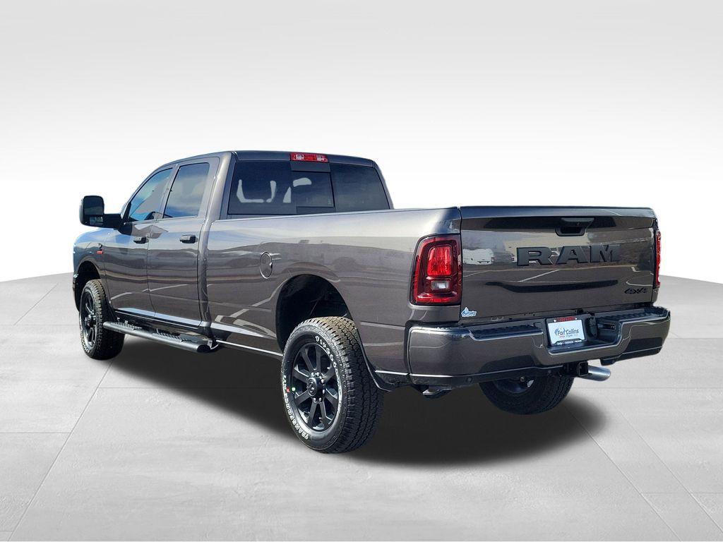 صورة 7 لـ 2026 RAM 2500 BLACK EXPRESS CREW CAB 4X4 8' BOX