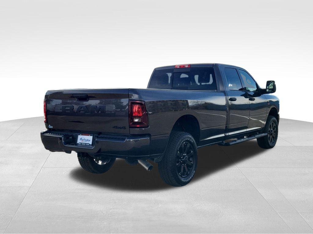 صورة 5 لـ 2026 RAM 2500 BLACK EXPRESS CREW CAB 4X4 8' BOX
