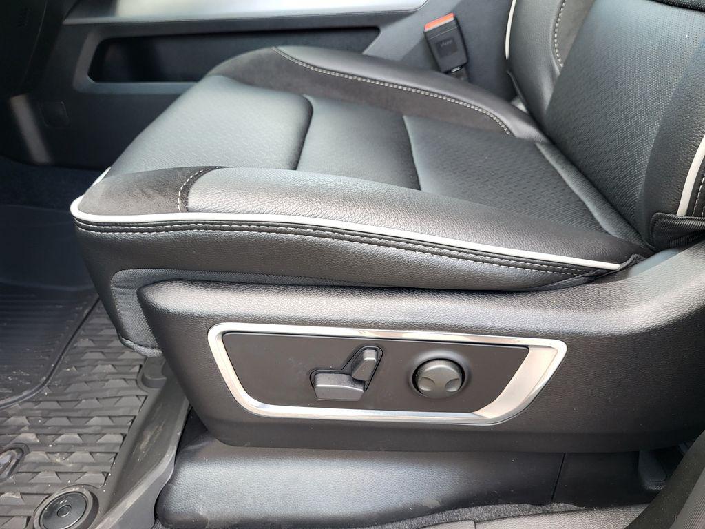 صورة مصغرة 24 لـ 2026 RAM 1500 LARAMIE