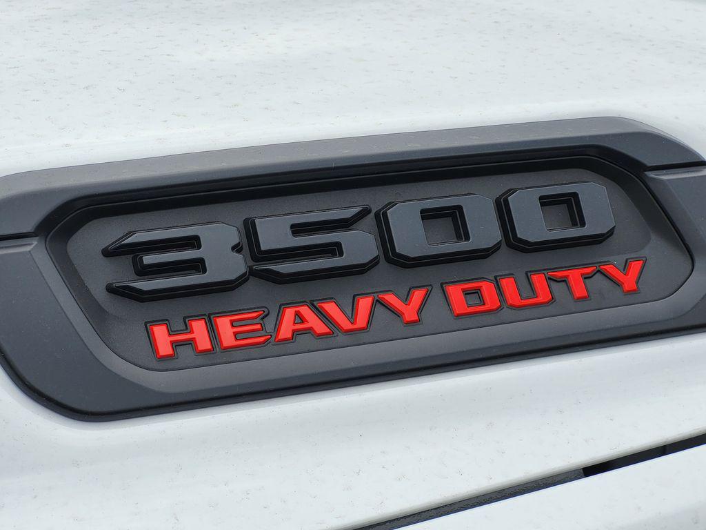 2026 RAM 3500 TRADESMAN CREW CAB 4X4 8' BOX — миниатюра 11