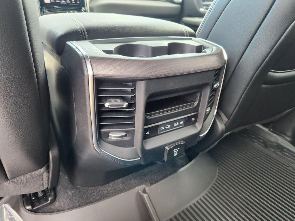صورة مصغرة 31 لـ 2026 RAM 1500 LARAMIE