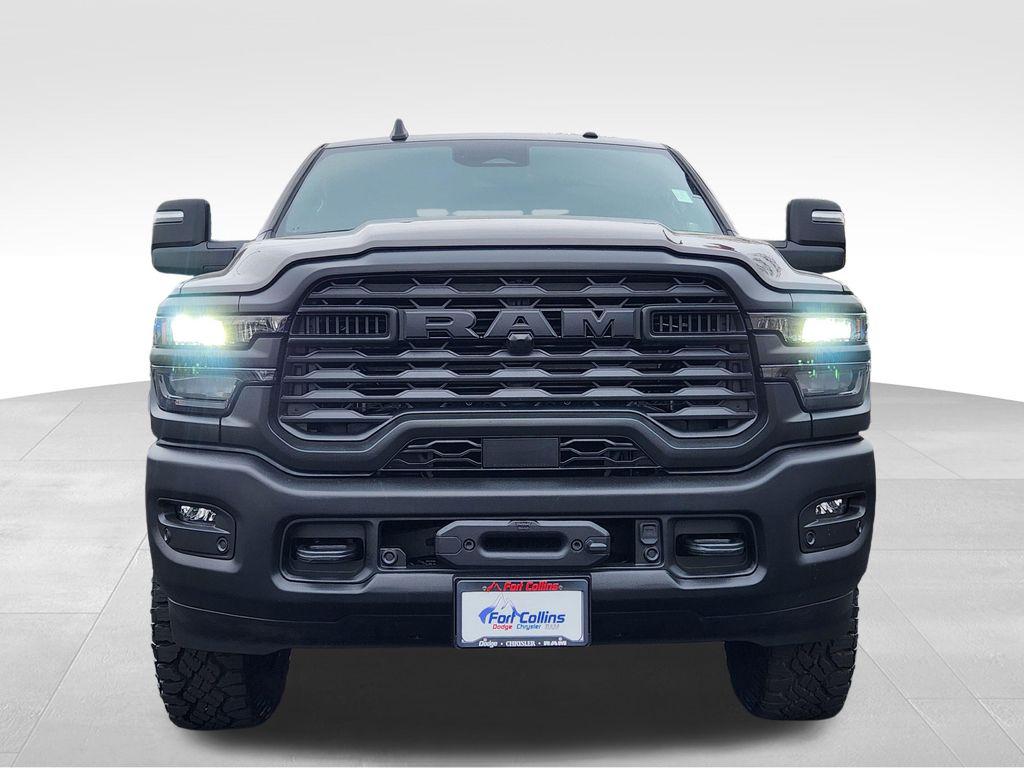 صورة 2 لـ 2026 RAM 2500 TRADESMAN CREW CAB 4X4 6'4' BOX