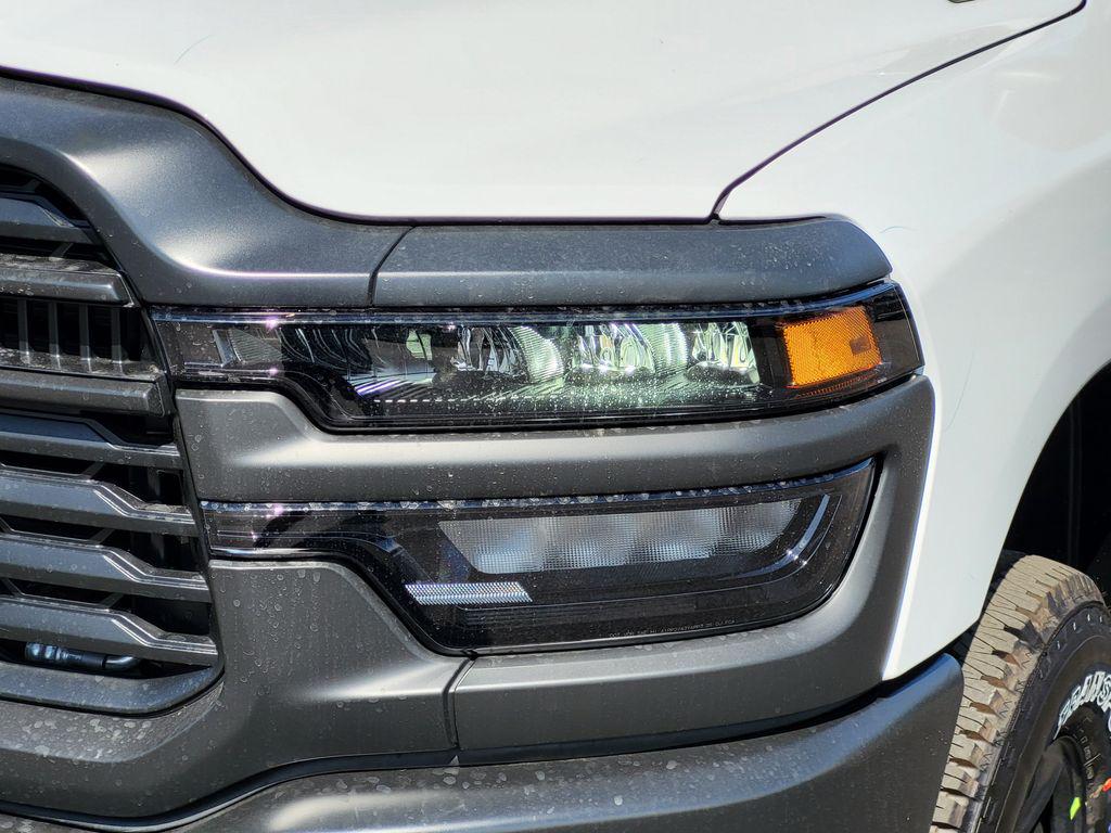 2026 RAM 2500 TRADESMAN CREW CAB 4X4 8' BOX — фото 6
