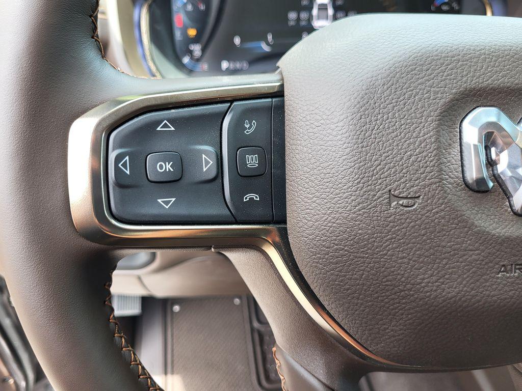 صورة مصغرة 28 لـ 2026 RAM 3500 LONGHORN