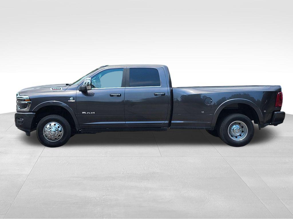 صورة 2 لـ 2026 RAM 3500 LONGHORN