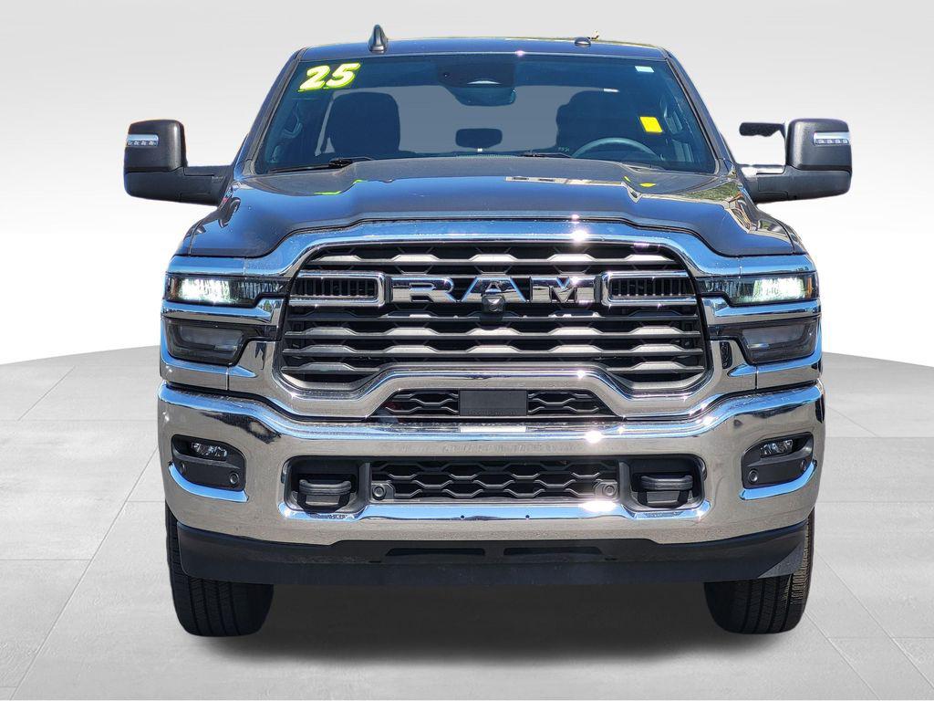 صورة 5 لـ 2025 RAM 2500 BIG HORN CREW CAB 4X4 6'4' BOX