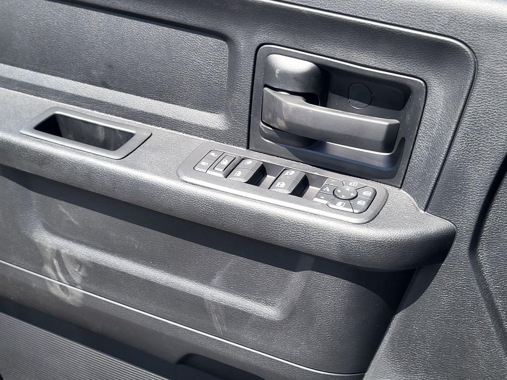 2026 RAM 2500 TRADESMAN CREW CAB 4X4 8' BOX — миниатюра 28