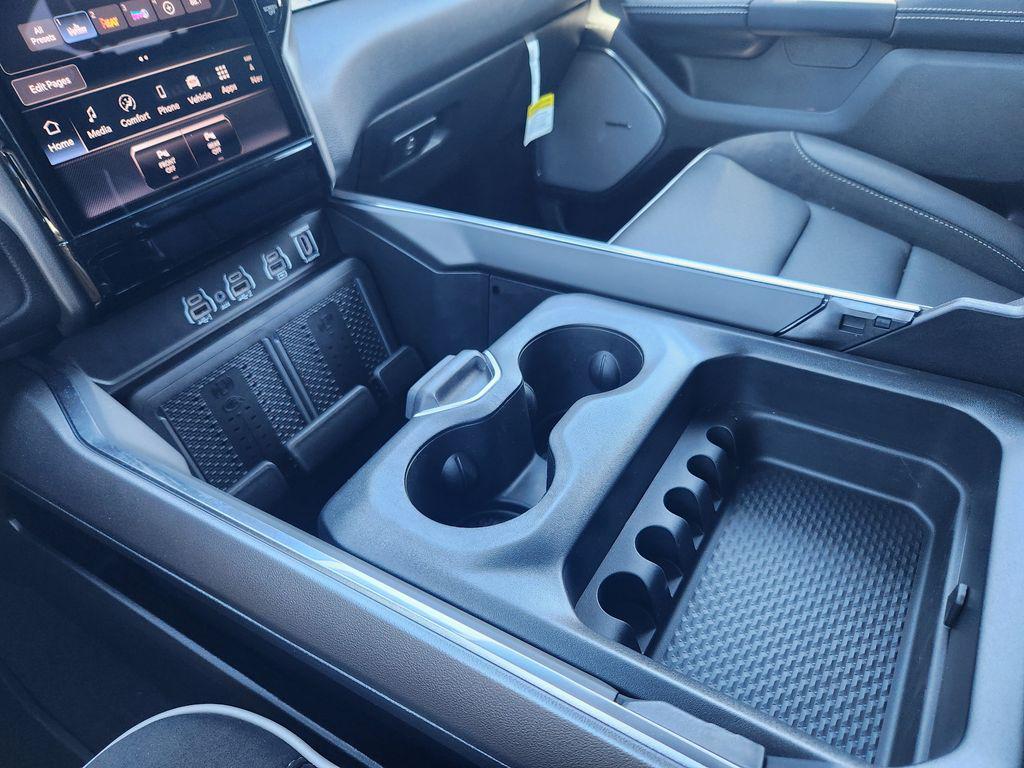 صورة مصغرة 21 لـ 2026 RAM 1500 LARAMIE