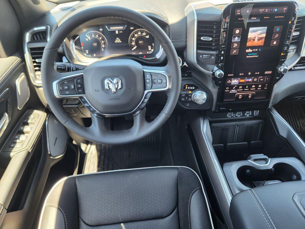 صورة مصغرة 26 لـ 2026 RAM 1500 LARAMIE