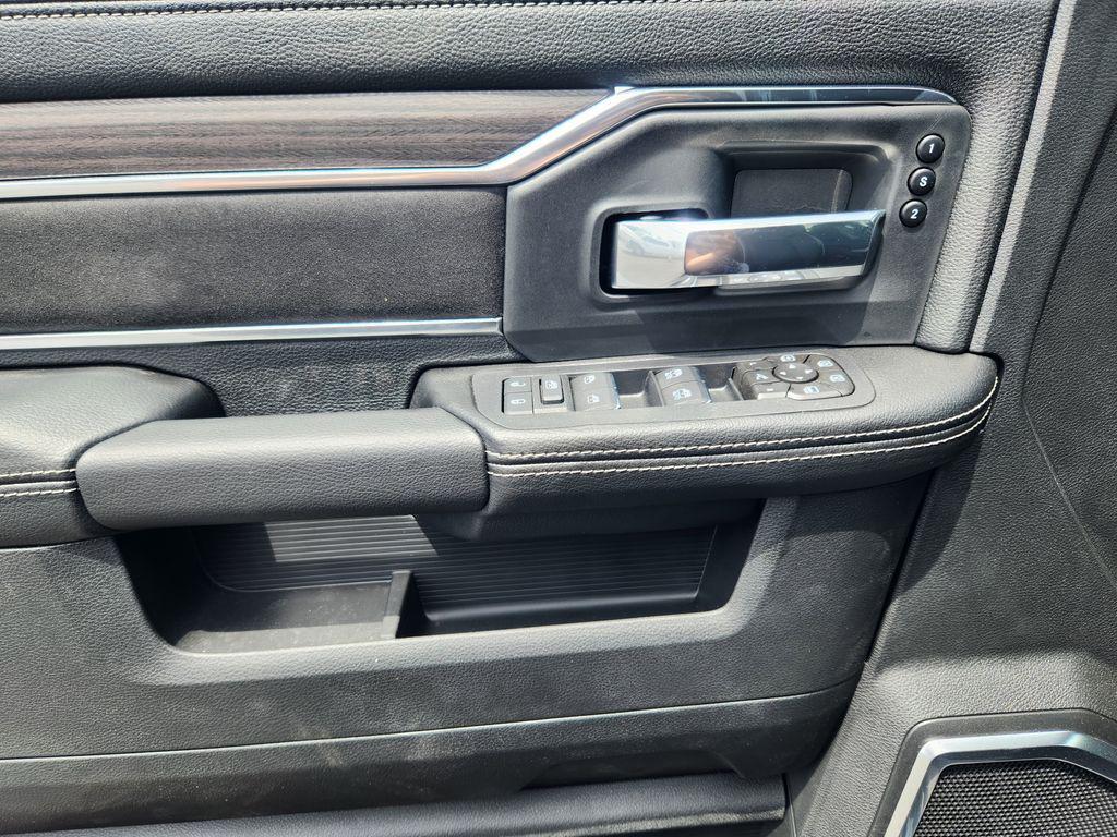 2026 RAM 2500 LARAMIE CREW CAB 4X4 6'4' BOX 缩略图 25