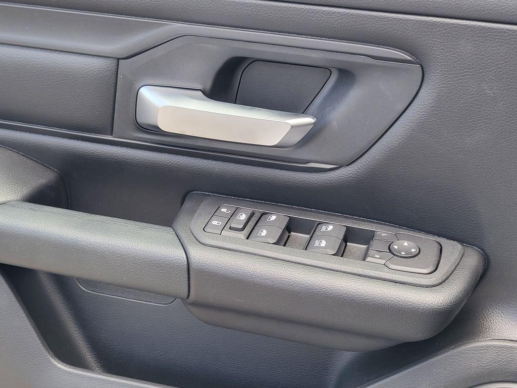 2026 RAM 1500 EXPRESS — миниатюра 25