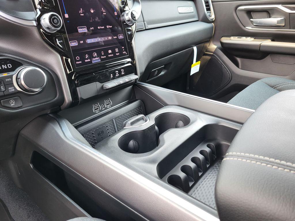 2026 RAM 1500 BIG HORN/LONE STAR thumbnail 21