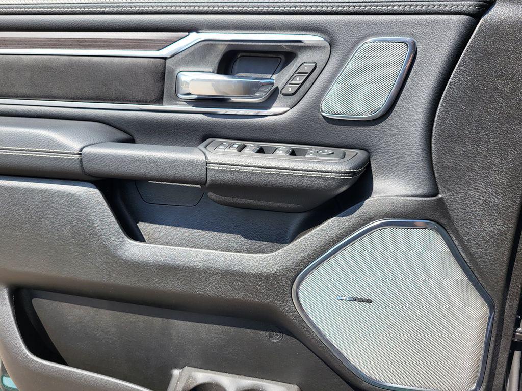 صورة مصغرة 25 لـ 2026 RAM 1500 LARAMIE