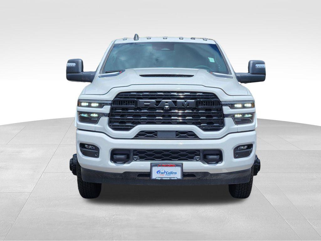 صورة 2 لـ 2026 RAM 3500 LIMITED CREW CAB 4X4 8' BOX