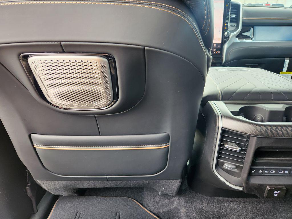 2026 RAM 1500 ST 缩略图 32