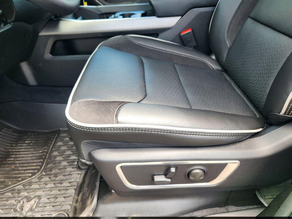 صورة مصغرة 25 لـ 2026 RAM 1500 LARAMIE