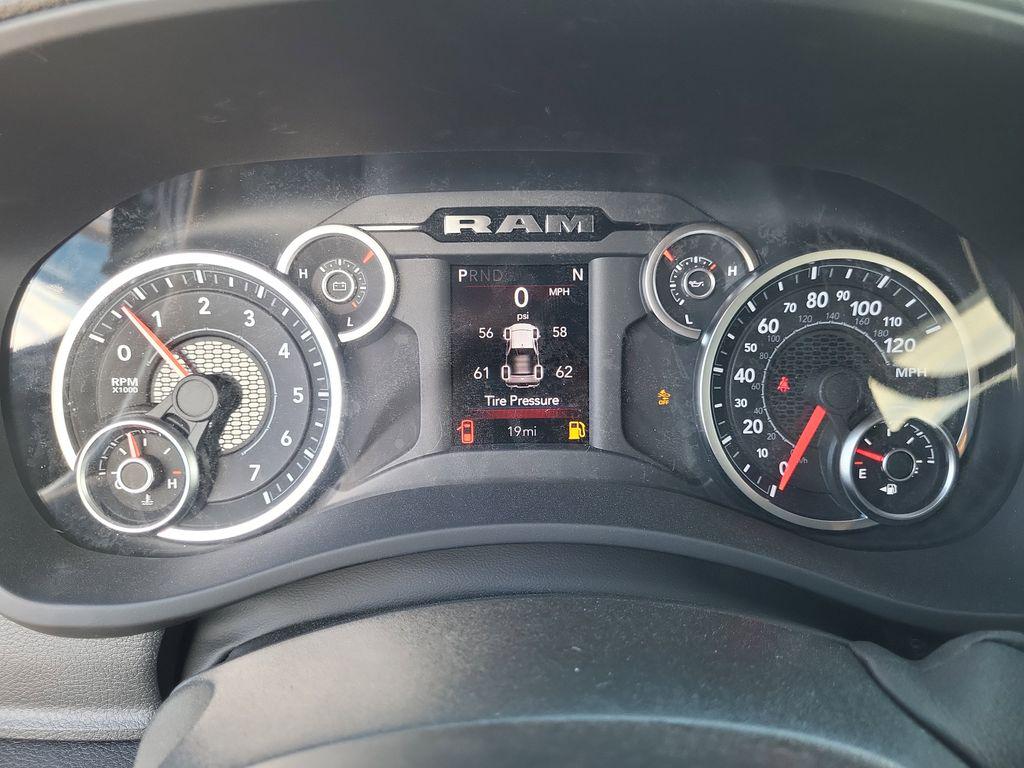 2026 RAM 2500 TRADESMAN CREW CAB 4X4 6'4' BOX — миниатюра 16