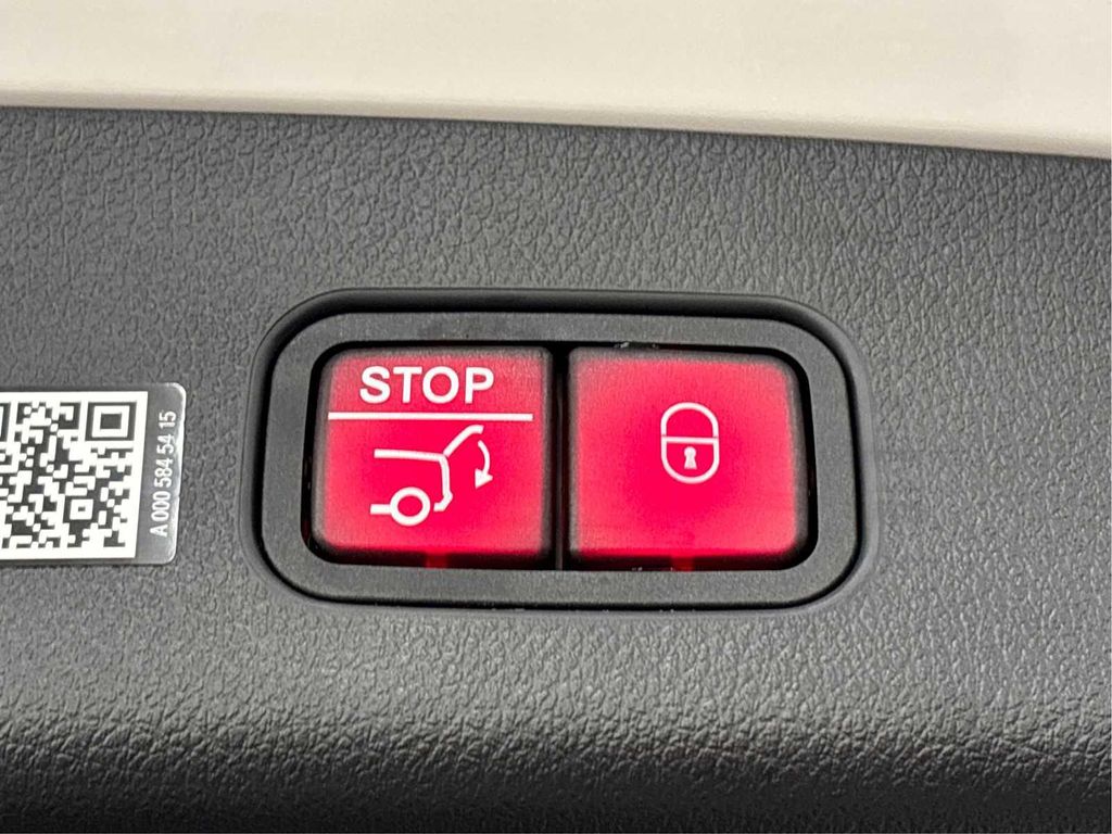 صورة مصغرة 12 لـ 2026 Mercedes-BENZ GLC