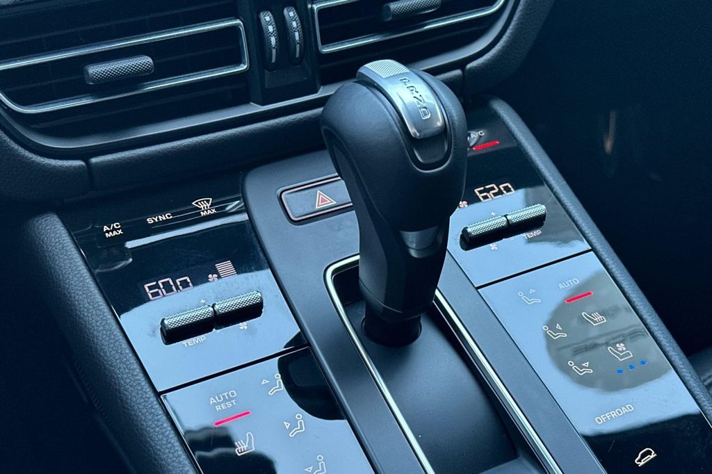 صورة مصغرة 22 لـ 2024 Porsche MACAN