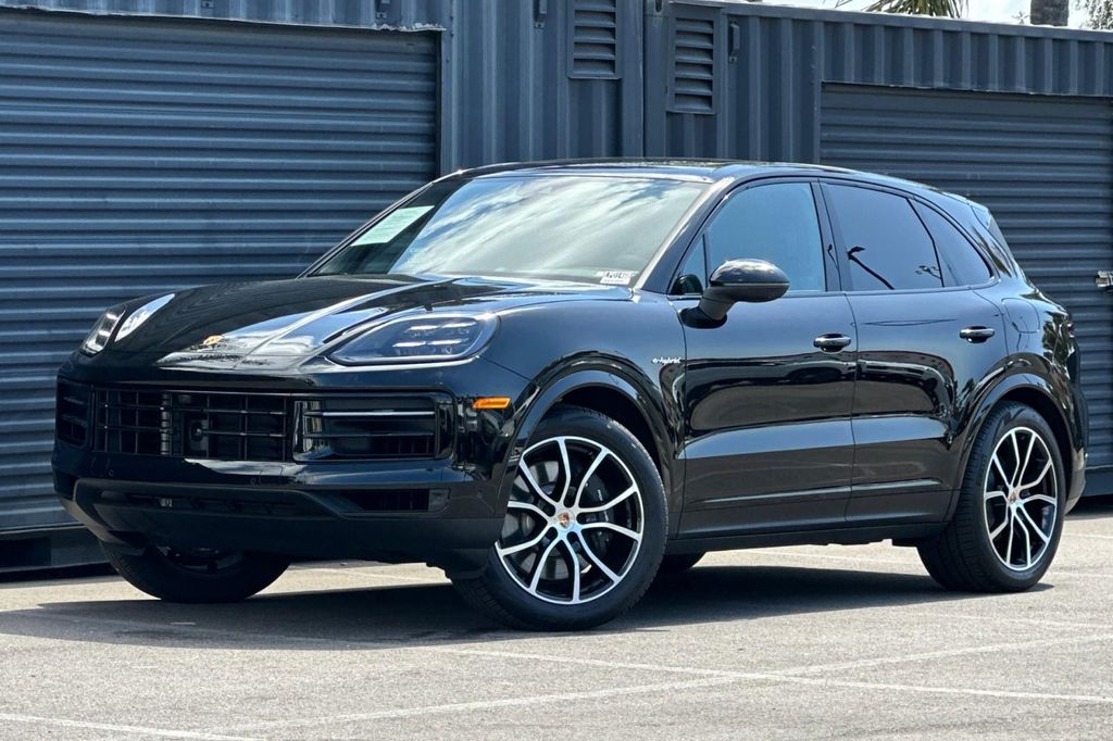 PORSCHE CAYENNE - 1