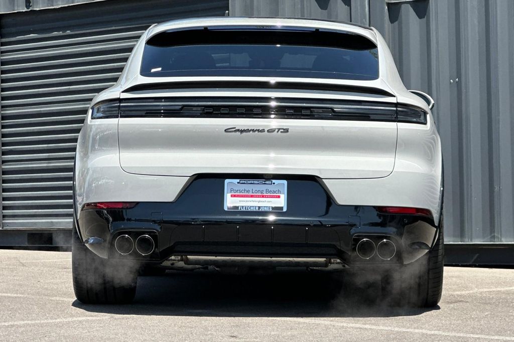 PORSCHE CAYENNE GTS - 7