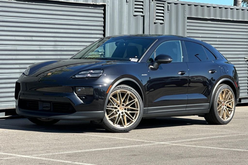 New 2026 Porsche Macan Macan Electric 4