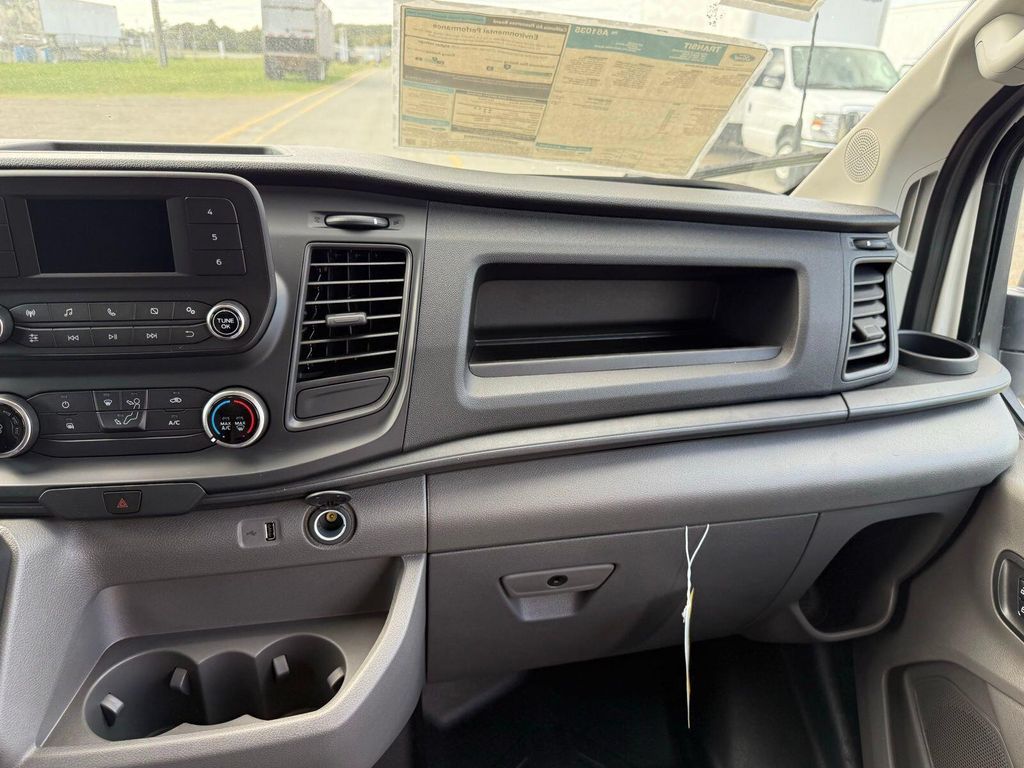 صورة 10 لـ 2024 FORD TRANSIT-250 BASE