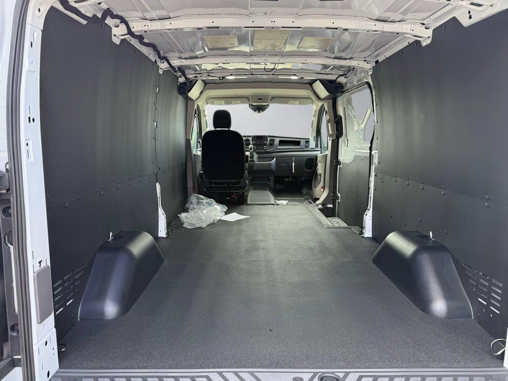 صورة 6 لـ 2024 FORD TRANSIT-250 BASE