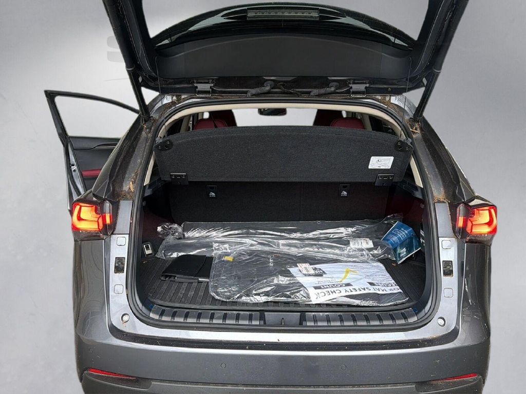 صورة مصغرة 24 لـ 2021 Lexus NX 300 BASE