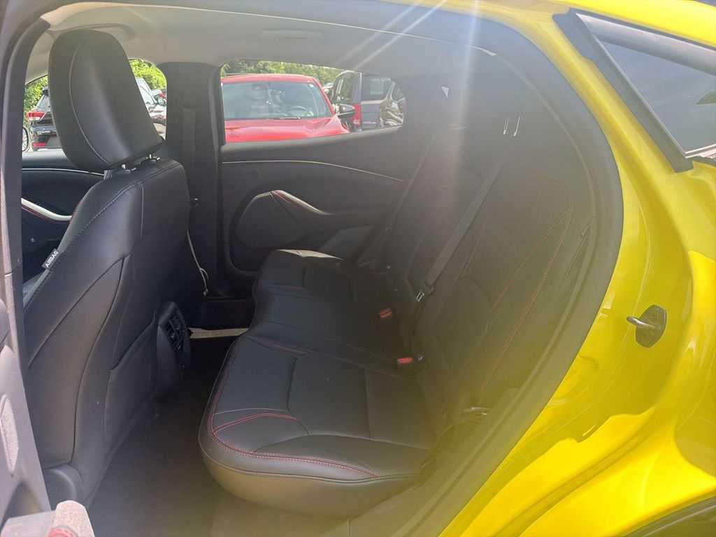 صورة 7 لـ 2025 FORD MUSTANG MACH-E PREMIUM