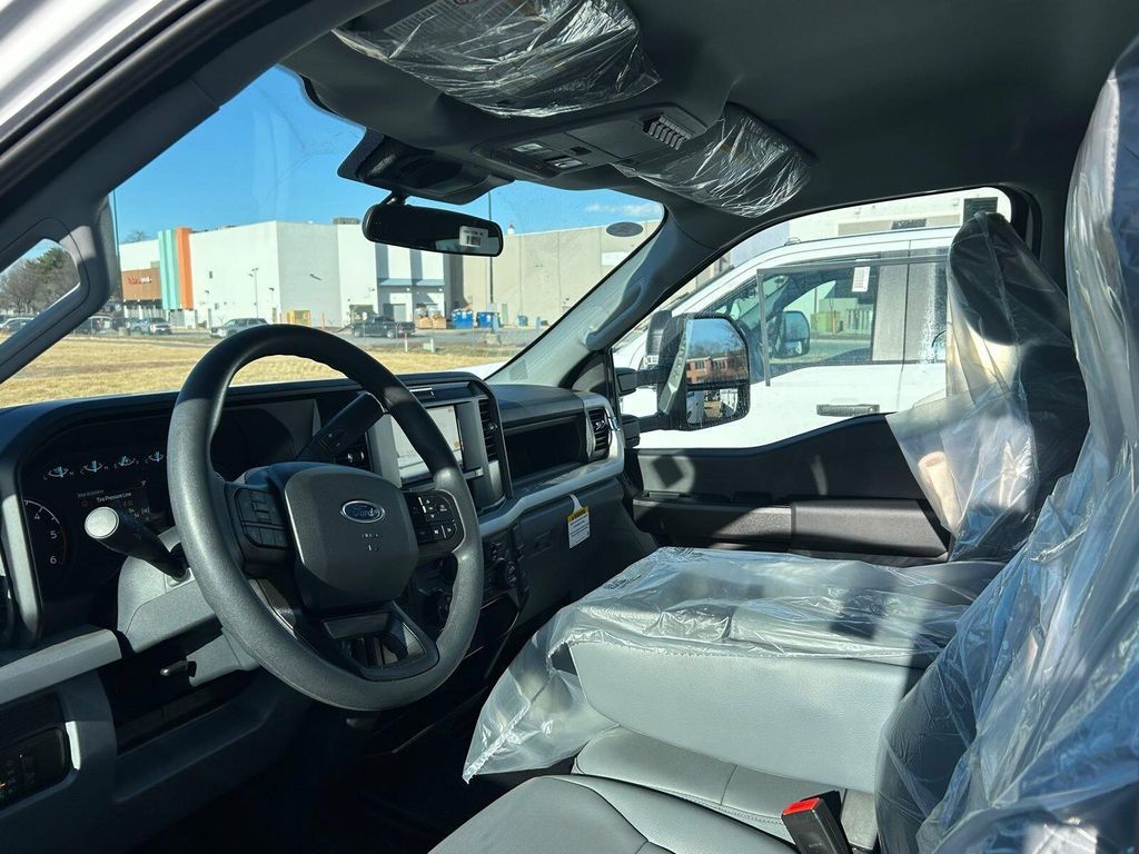 2026 FORD F-350 XL — миниатюра 11