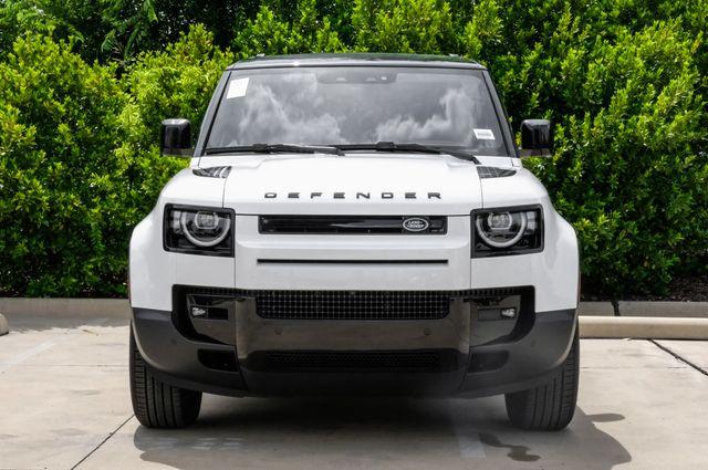 صورة 6 لـ 2026 LAND Rover DEFENDER P300 S