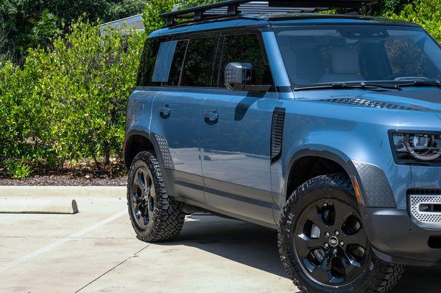 2025 LAND Rover DEFENDER P300 — фото 8