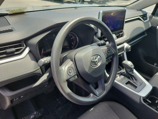 2025 Toyota RAV4 XLE — миниатюра 22