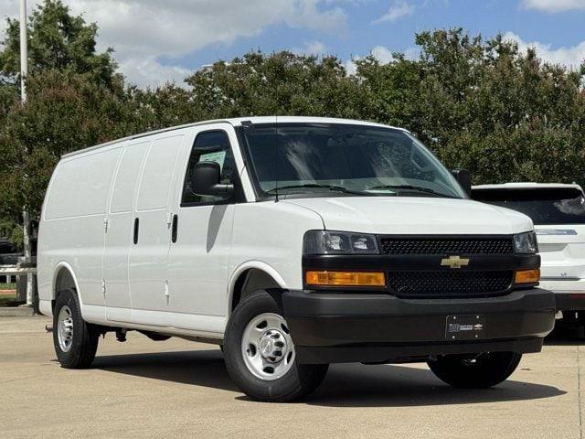 New 2026 Chevrolet Express 2500 LT