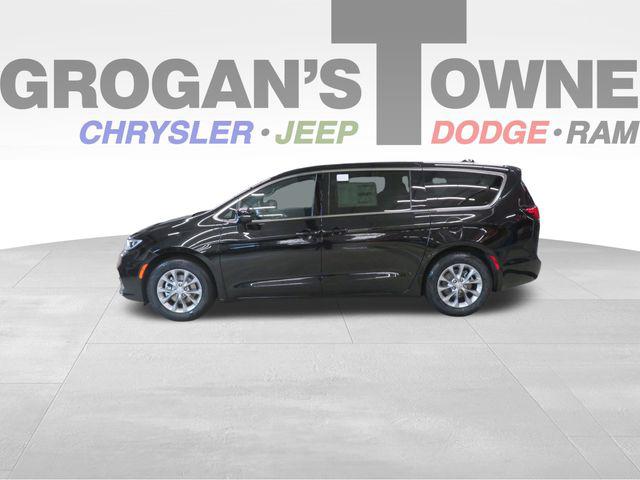 New 2026 Chrysler Pacifica Limited