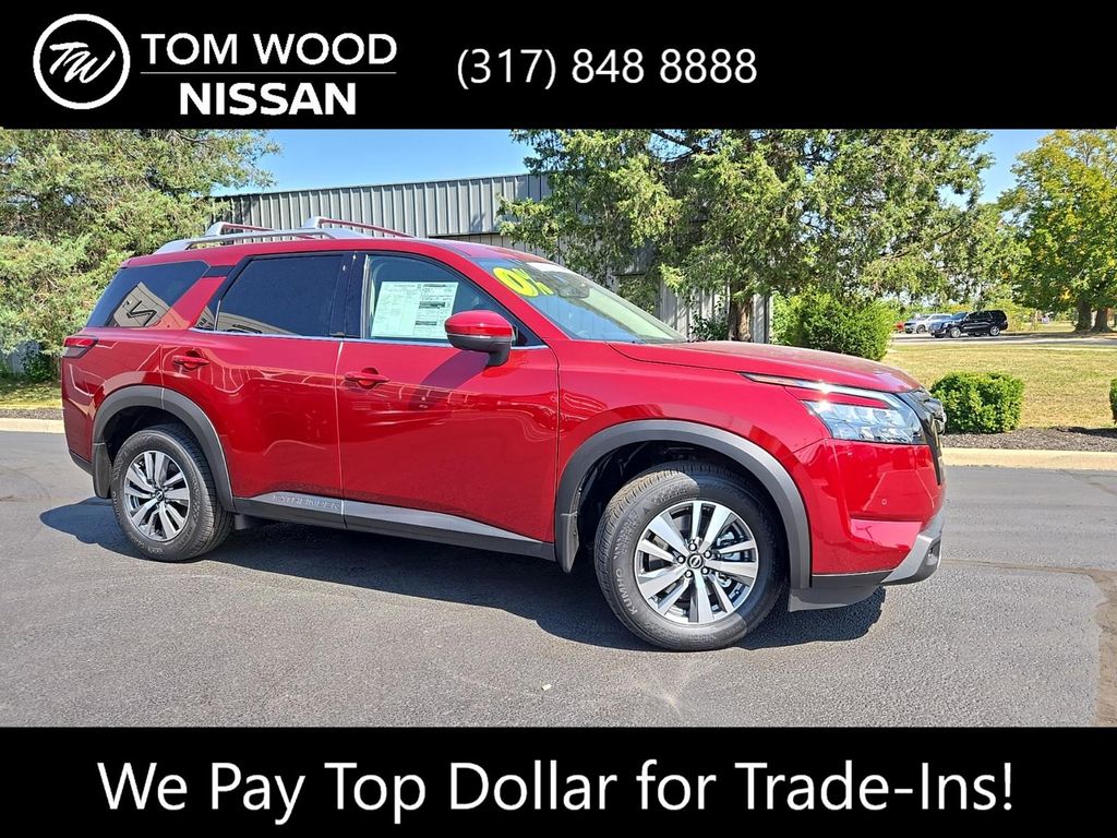 New 2025 Nissan Pathfinder SL