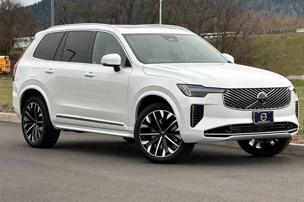 New 2026 Volvo XC90 Plus, B6 AWD Gas (mild hybrid), Gasoline, Bright, 7 Seats