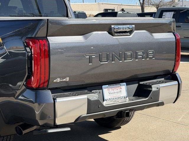TOYOTA TUNDRA - 5
