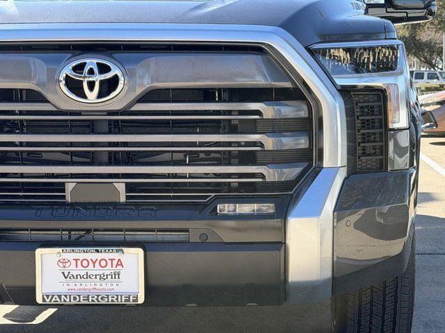 TOYOTA TUNDRA - 7