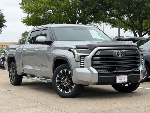 TOYOTA TUNDRA - 1