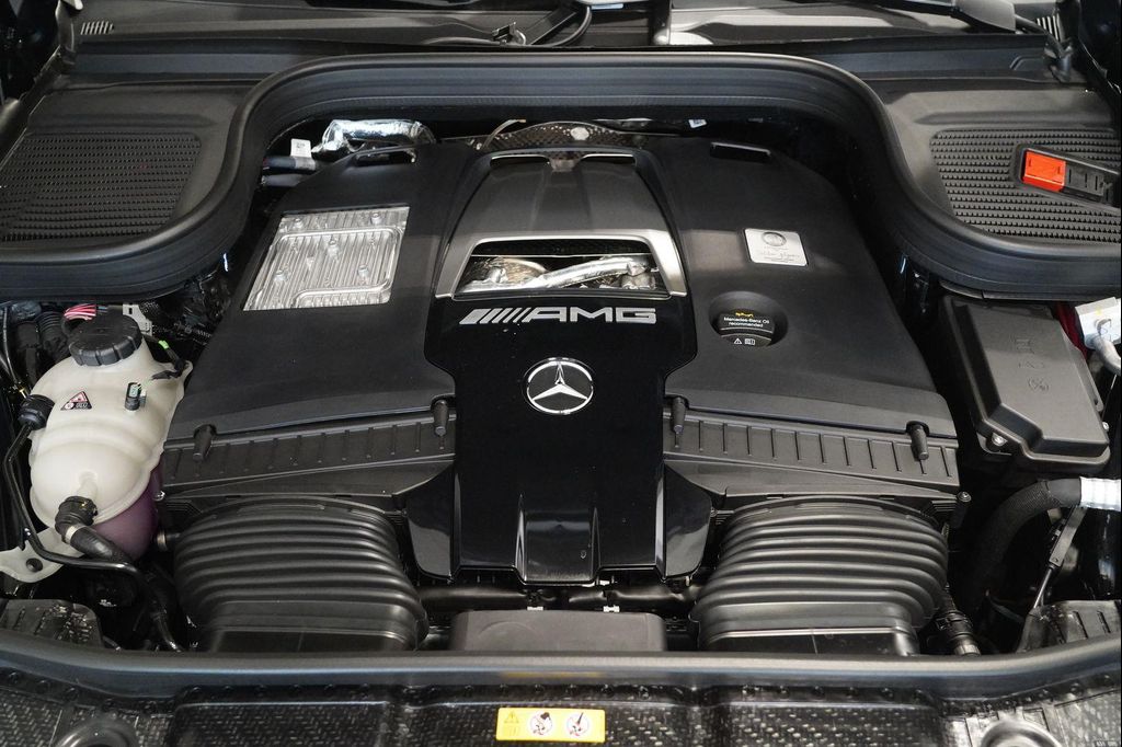 صورة مصغرة 32 لـ 2026 Mercedes-BENZ AMG GLS 63 BASE