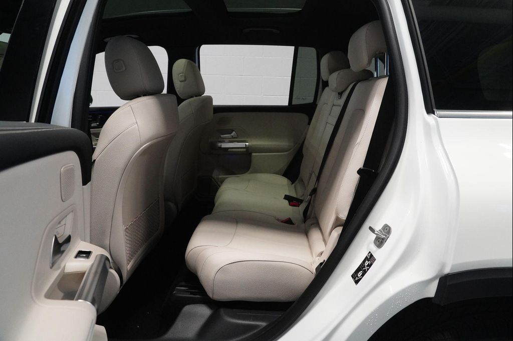 2026 Mercedes-BENZ GLB 缩略图 13
