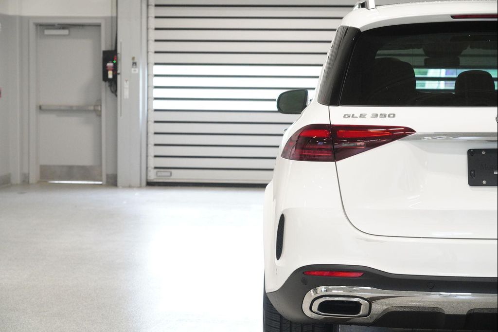 صورة 9 لـ 2026 Mercedes-BENZ GLE