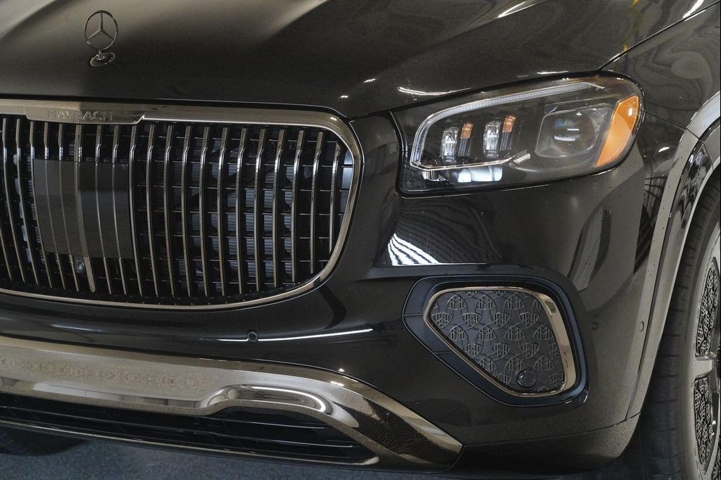 صورة 6 لـ 2026 Mercedes-BENZ GLS MAYBACH