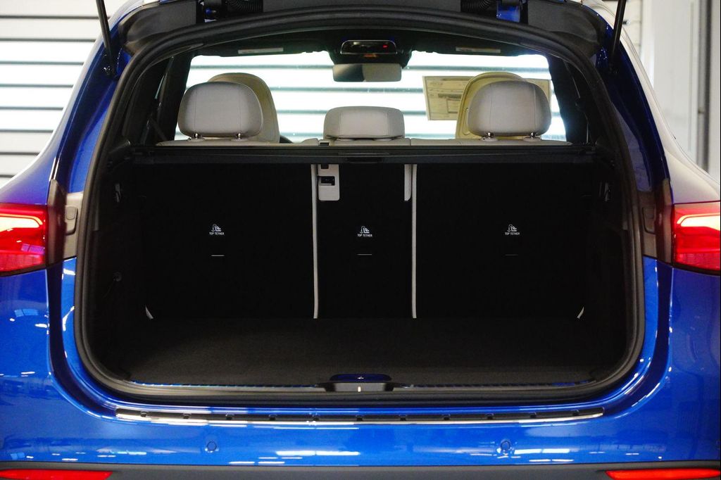 2026 Mercedes-BENZ GLC 缩略图 30