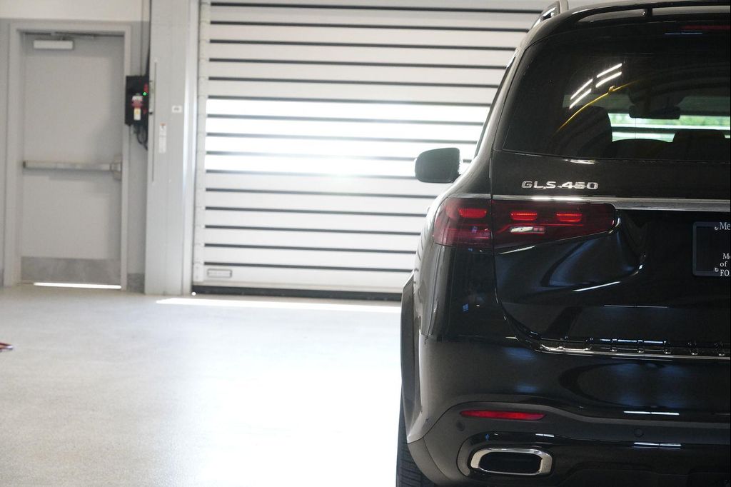 MERCEDES-BENZ GLS - 9