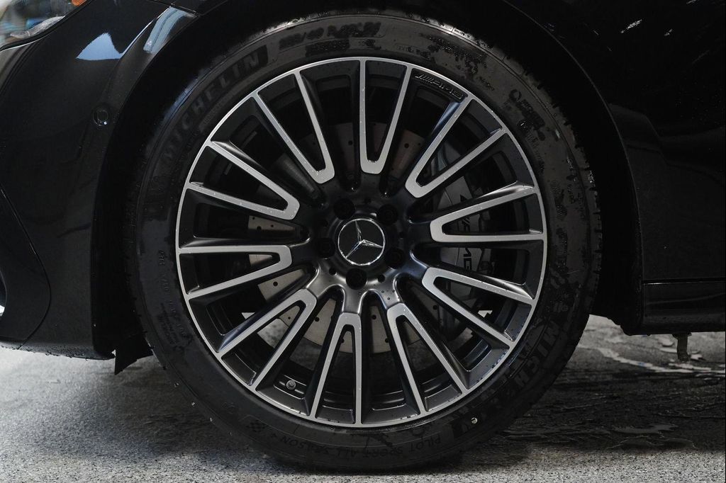 MERCEDES-BENZ E-CLASS - 9