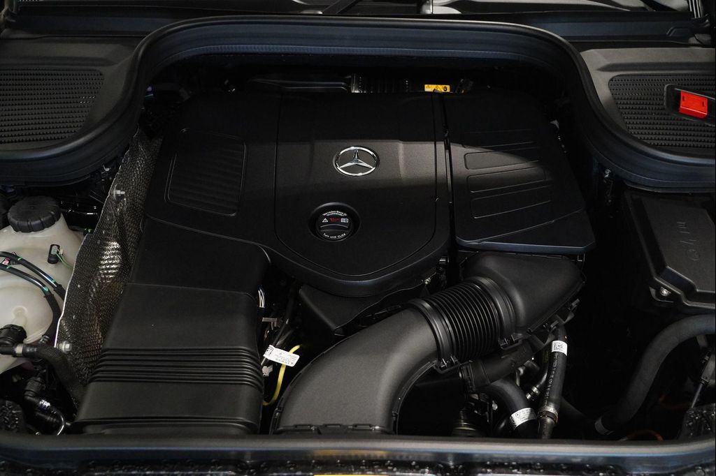 2026 Mercedes-BENZ GLE — миниатюра 29