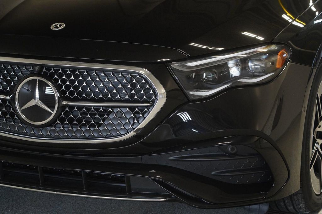 MERCEDES-BENZ E-CLASS - 6